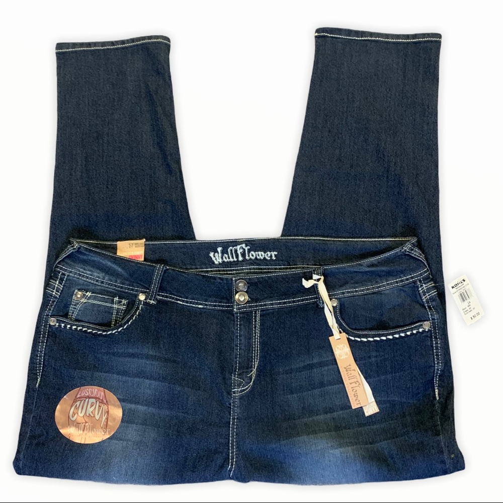 NWT Wallflower Curvy Skinny Jeans Size 24